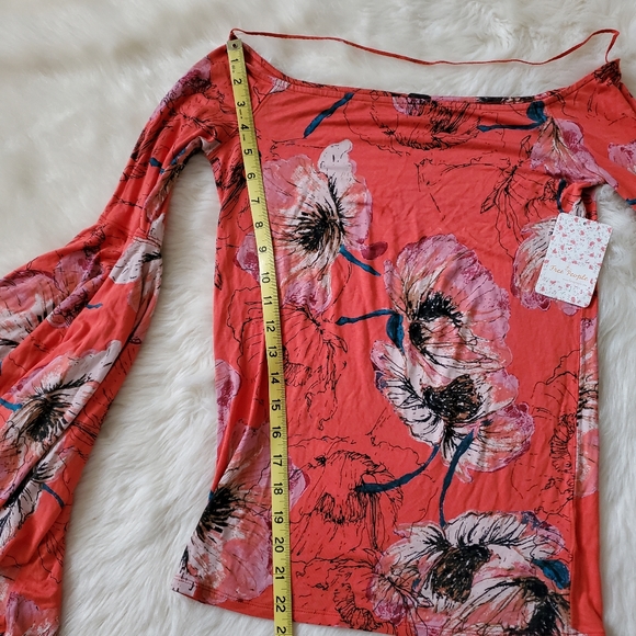 Free People Birds of Paradise Floral Off-Shoulder Flare Sleeve Top Small NWT - Picture 13 of 14
